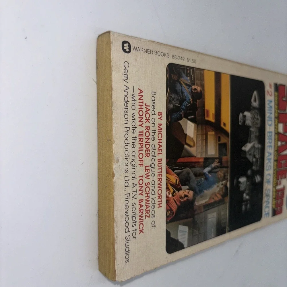 Space: 1999 Year 2, #2. Edge of the Infinite  by Michael Butterworth (1977, pb)
